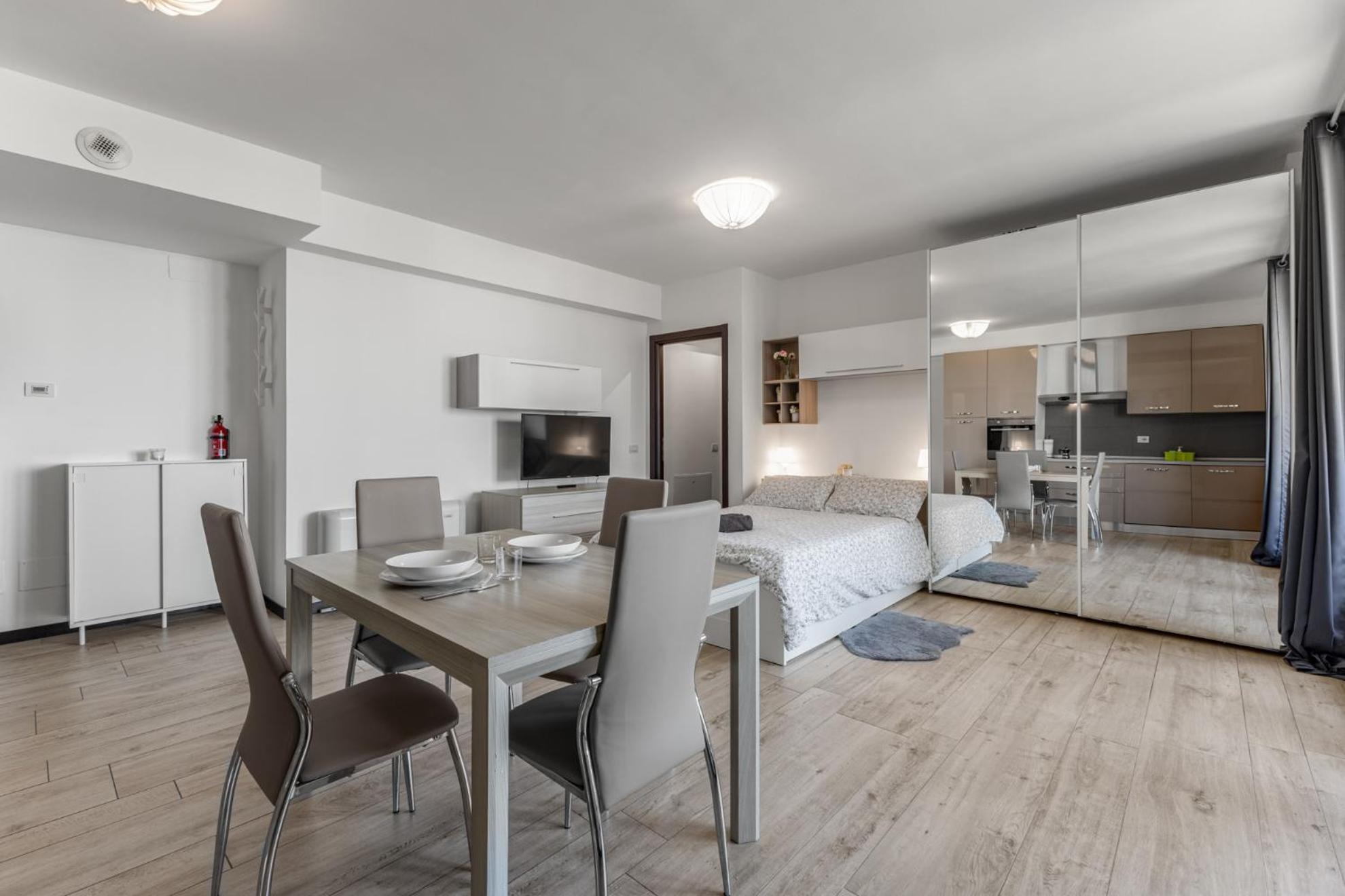 Apartament Monolocale Con Balcone Self Check In Milano Sempione Zewnętrze zdjęcie